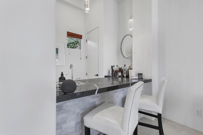 Building Photo - 267 Loch Lomond Rd