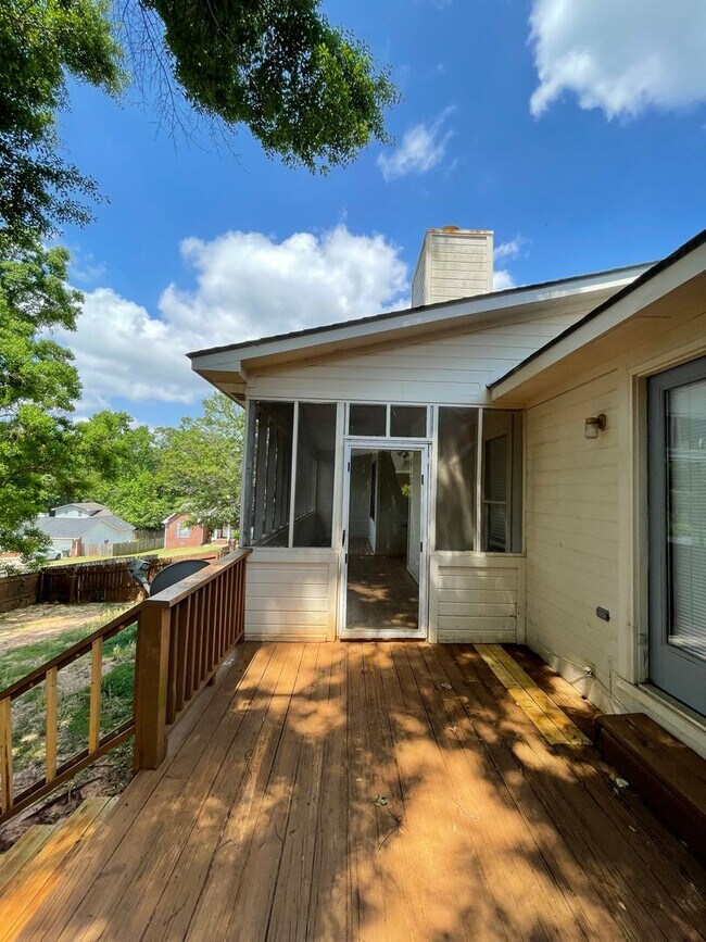 Building Photo - Quail Hollow Subdivision -  $300 OFF FIRST MONTH RENT W/12M LEASE