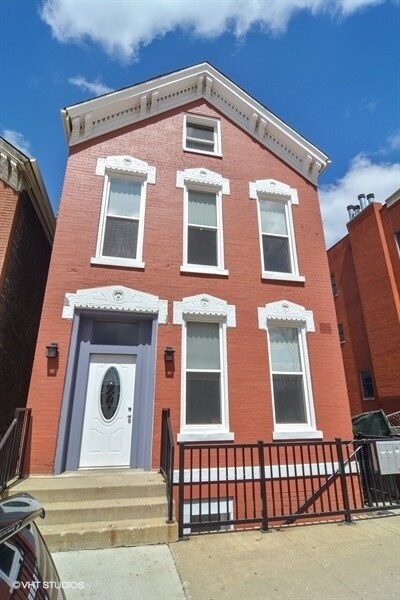 Front of House - 1422 Chestnut W St