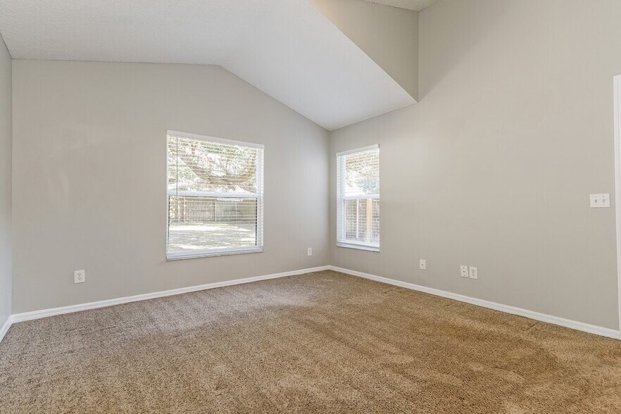 Building Photo - 1317 S Park Ave