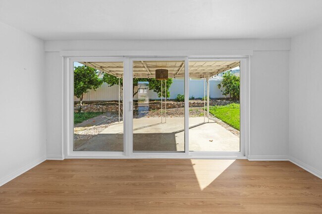 Building Photo - Beautiful 3BR Home with Solar, A/C, and Spacious Yard in San Diego