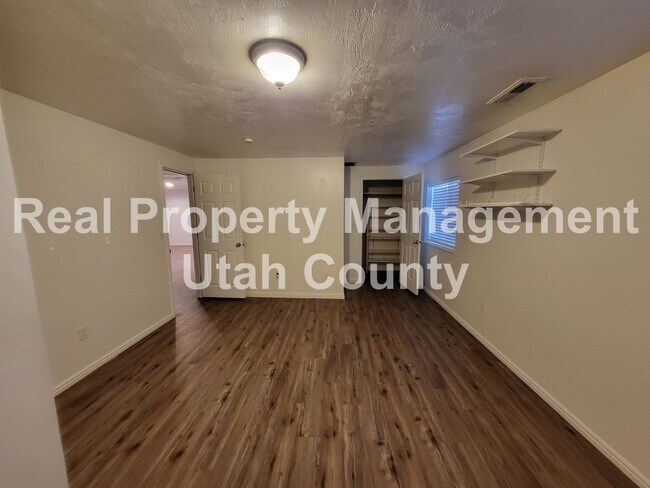 Building Photo - 572 S 1750 E St