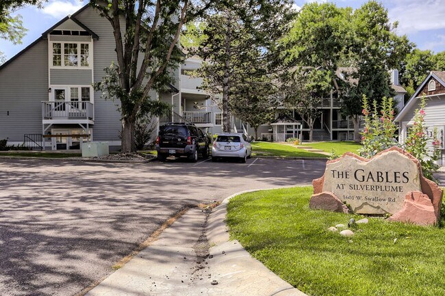 Building Photo - Students Welcome! Move In Special-$200 Off 1st Months Rent! Fantastic & Classy 2-Bed 2-Bath Ranch...