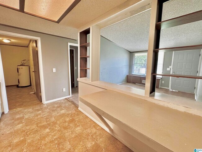 Building Photo - 1700 Greenbrier Dear Rd