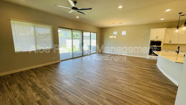 Building Photo - 2995 W Lynx Dr