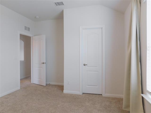 Building Photo - 1111 Saddle Ridge Dr