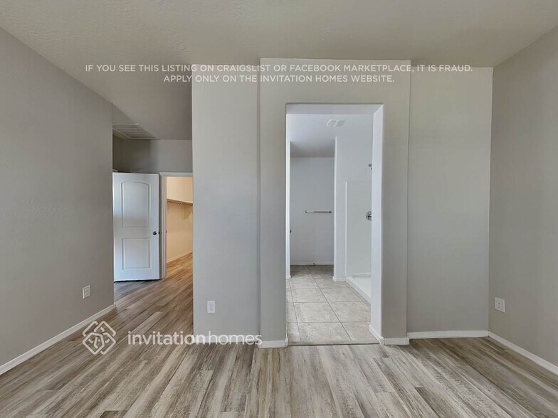 Building Photo - 31040 W Whitton Ave