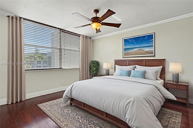 Building Photo - 6650 Royal Palm Blvd