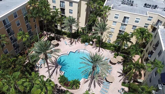 Building Photo - 651 Okeechobee Blvd