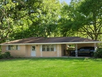 Building Photo - Charming 2 Bedroom Rental with Wood Floors in Port Allen!