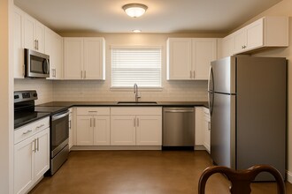 Building Photo - 606COR