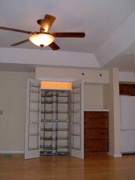 Building Photo - 369 Etna Rd