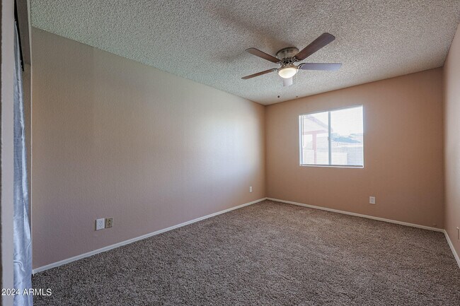 Building Photo - 7119 W Cameron Dr