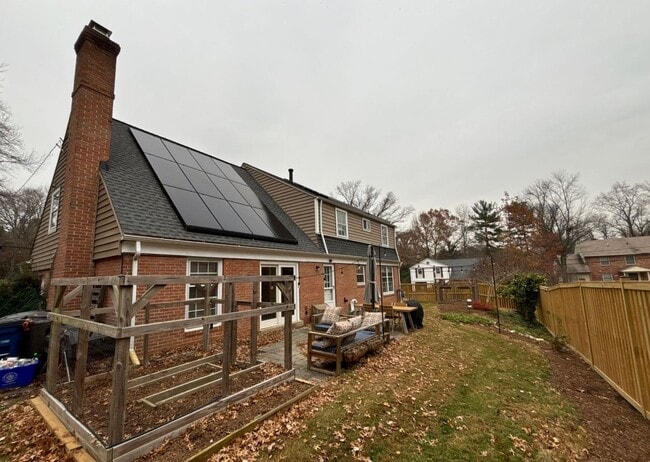 Building Photo - Fabulous in 4 + 2.5 in OLD FARM - Gorgeous Updates