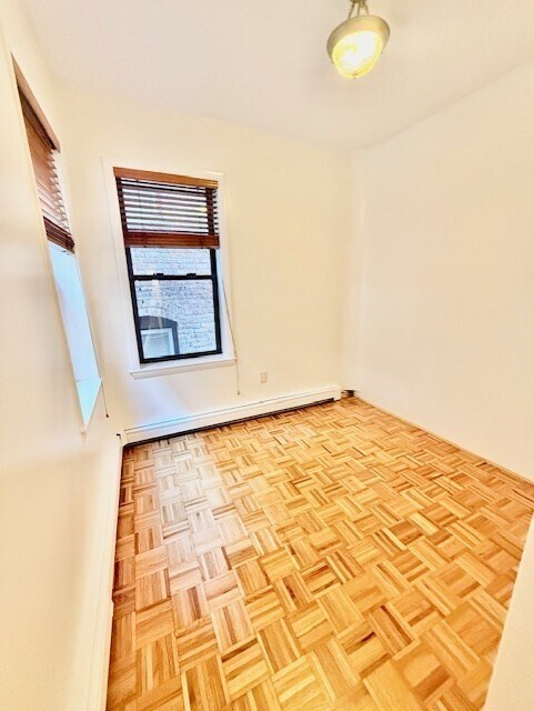 Building Photo - 184 Salem St