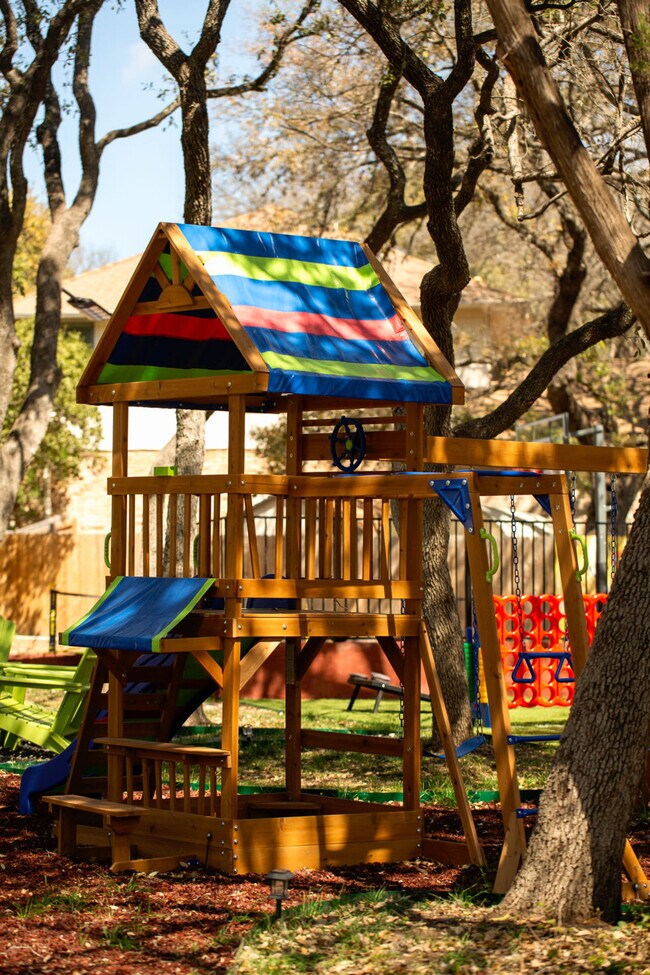 Building Photo - 13702 Yellow Oak Cir