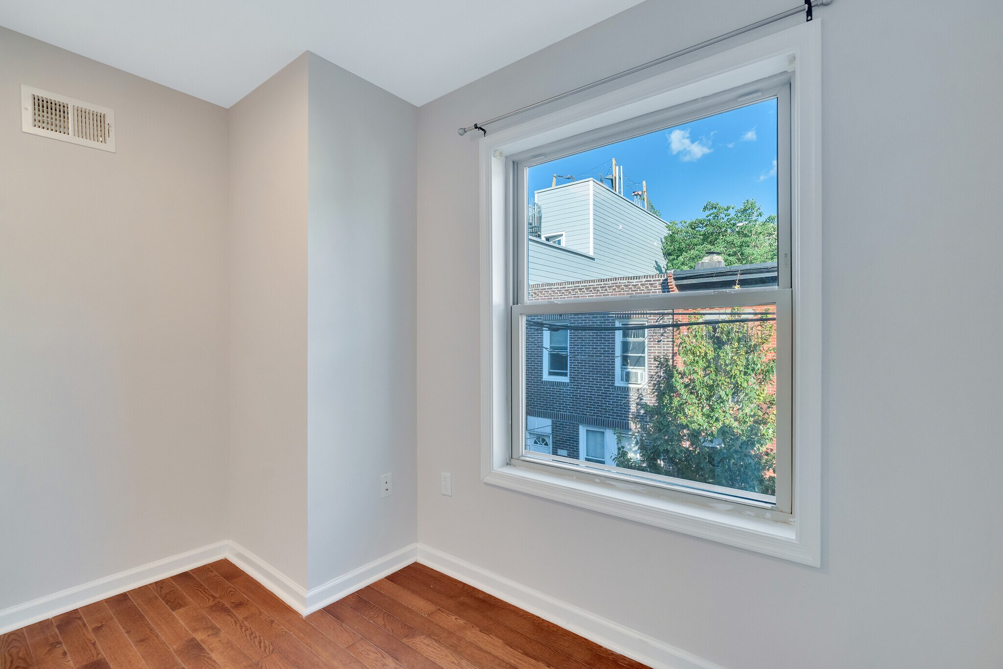 Building Photo - 1310 S Opal St