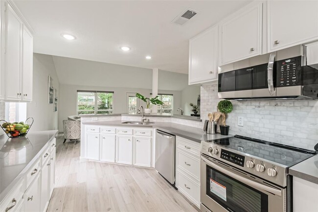 Building Photo - 2314 Silver Sage Dr