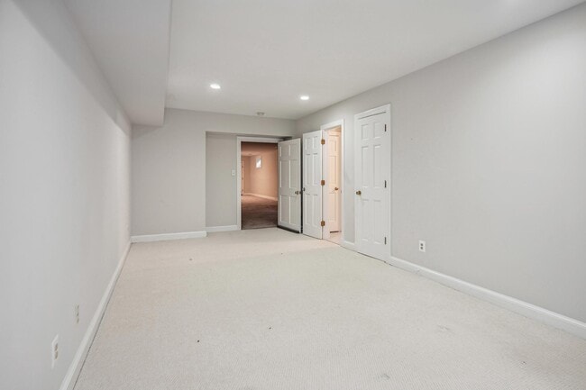 Building Photo - 3525 Williamsburg Ln NW