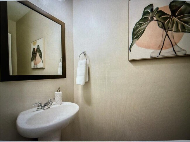Building Photo - 1511 Revolution Way