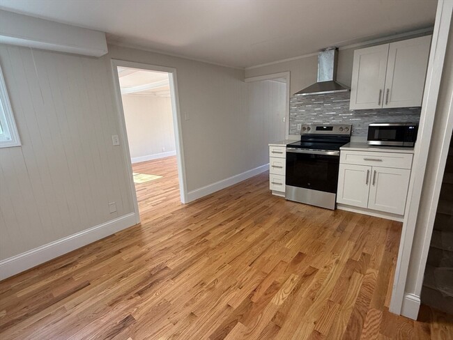 Building Photo - 164 Palmer Rd