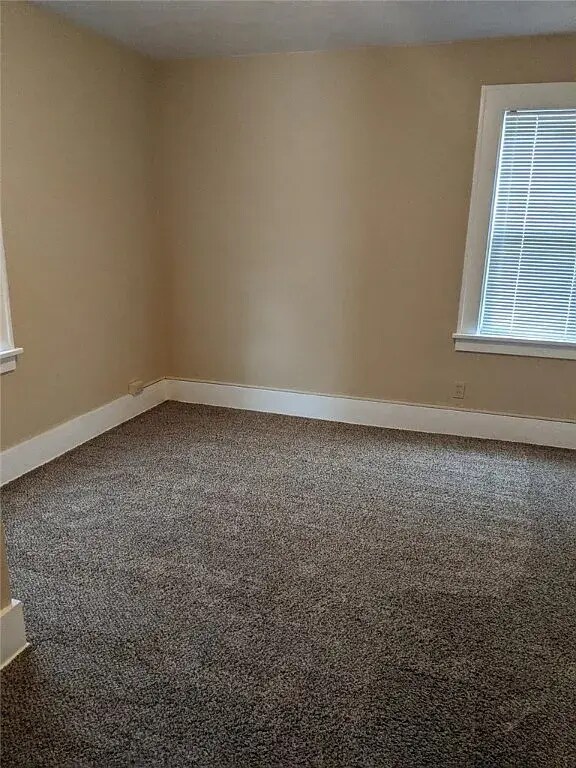 Building Photo - 338 Shenley Dr