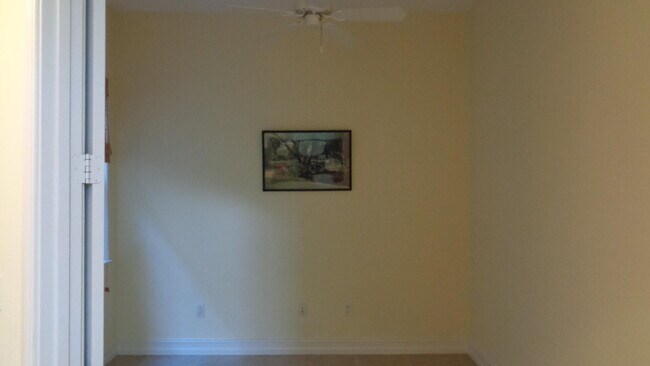 Building Photo - 1825 Bridgepointe Cir