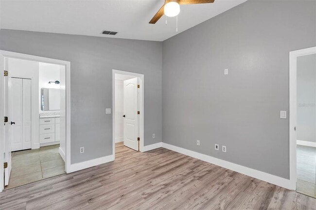 Building Photo - 7686 Pine Fork Dr