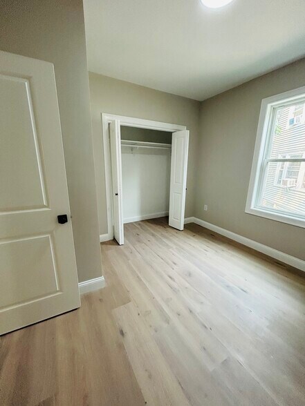 Building Photo - 9 Dennison St