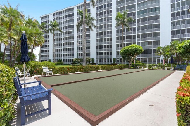 Building Photo - 3300 S Ocean Blvd