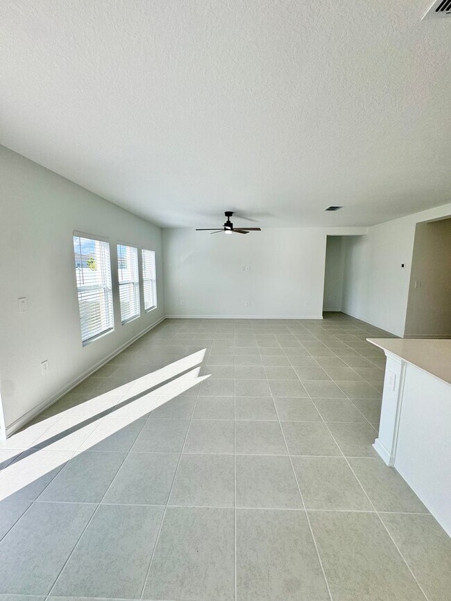 Building Photo - Be the First to Live Here | Stunning New Construction Home in Hidden Ridge