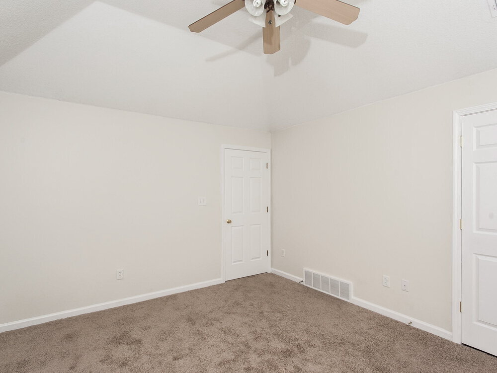 Building Photo - 6883 Showboat Ln