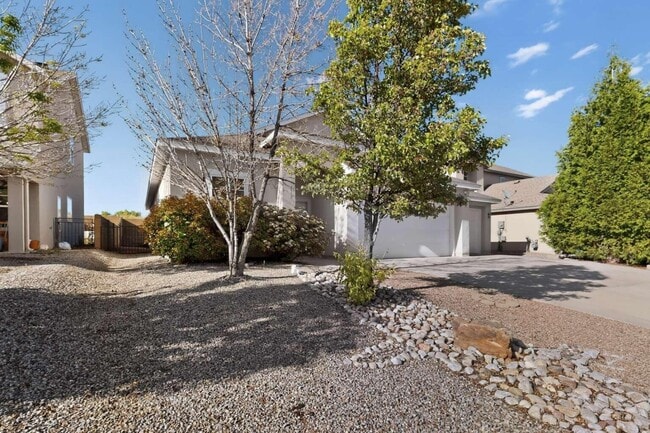 Building Photo - 2135 N Ensenada Cir SE