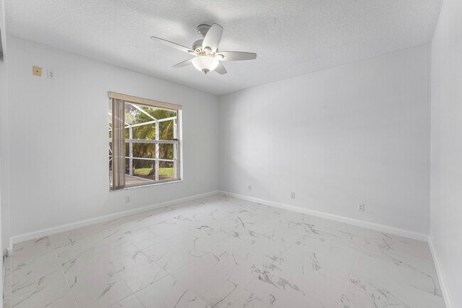 Building Photo - 14693 62nd Ct N