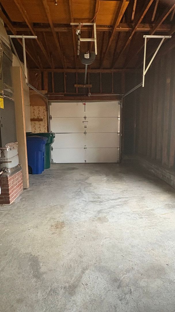 Building Photo - Freshly Updated Rancher w/ Detached Garage!!