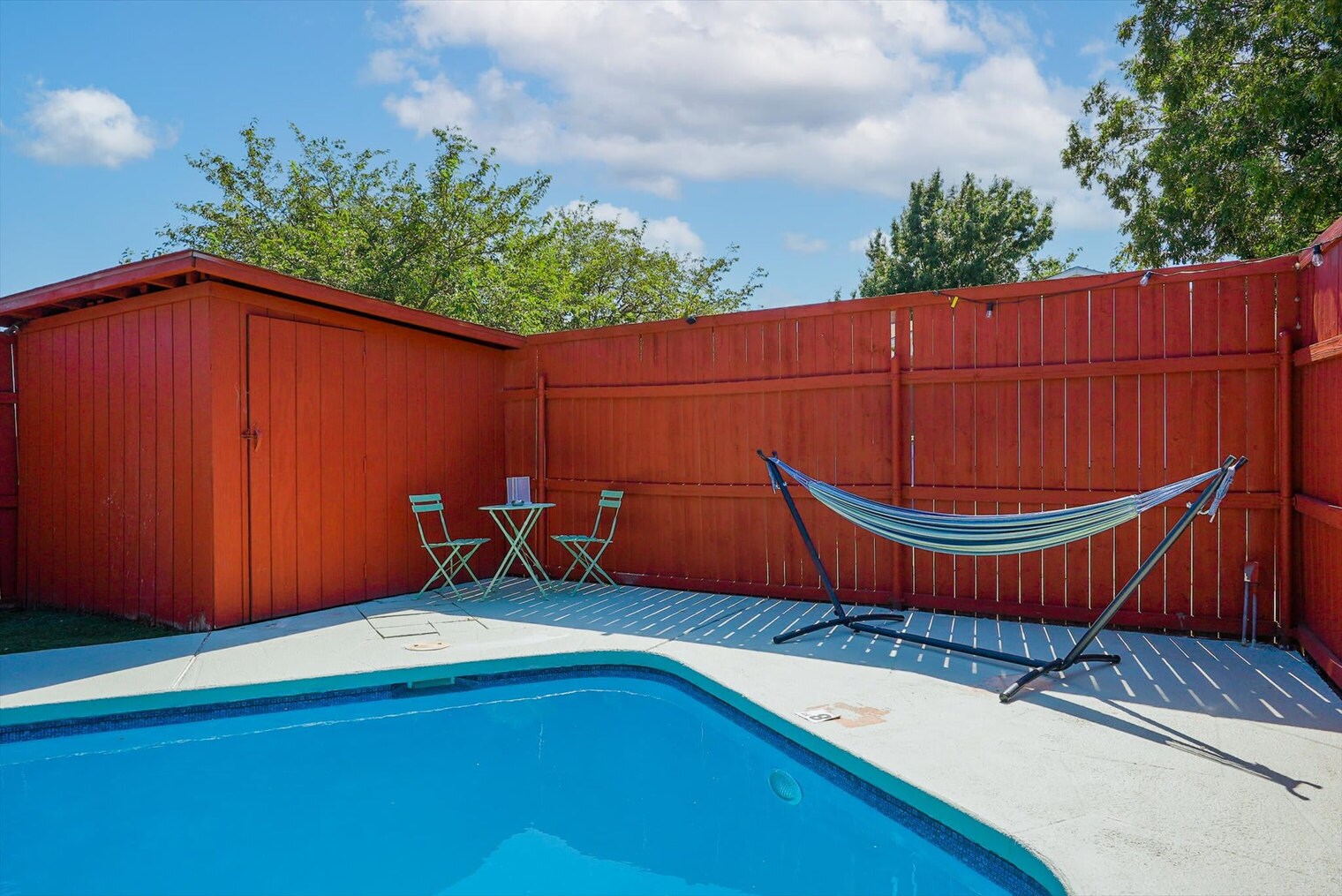 Building Photo - 9230 Millwood Dr