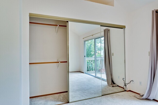Building Photo - Hidden Silicon Valley Oasis! 2BR/2.5BA Townhome with TWO Private Patios, 2 Dedicated Parking Spac...