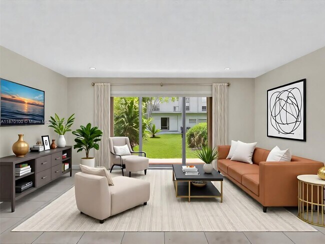 Building Photo - 9367 Fontainebleau Blvd