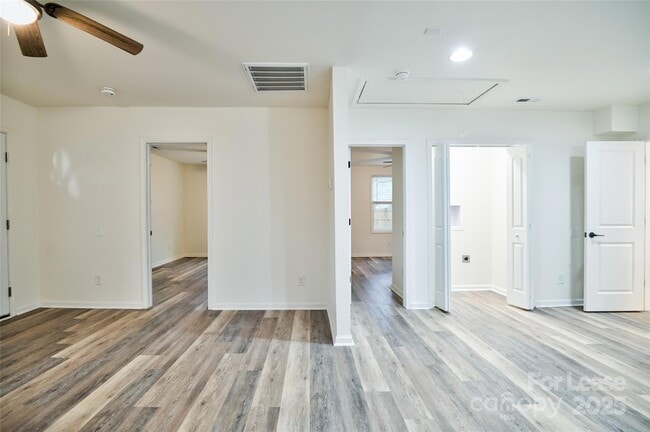 Building Photo - 313 Heyward St