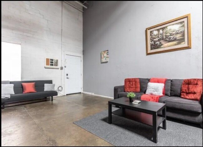 Building Photo - 3129 Ross Ave