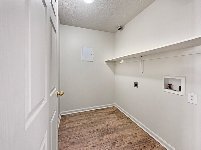 Building Photo - 19364 Chelsey Dr