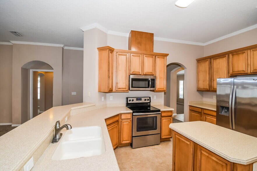 Building Photo - 725 Indigo Run Dr