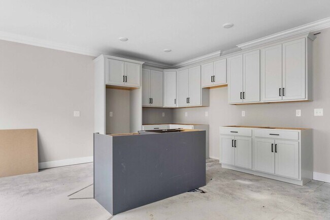 Building Photo - 166 Sango Dr
