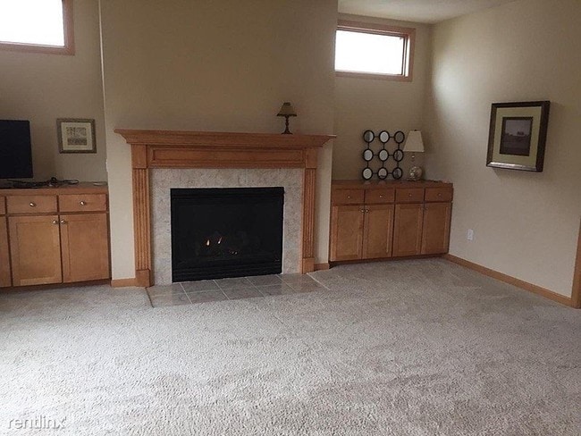 Building Photo - 4 br, 3.5 bath House - 2 Greystone Circle