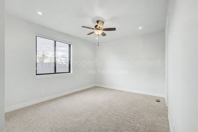 Building Photo - 4339 Kalamath St