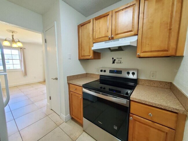 Building Photo - 13832 Orange Sunset Dr