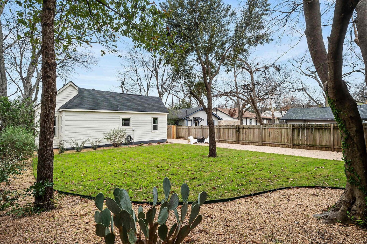 Building Photo - 3308 Robinson Ave