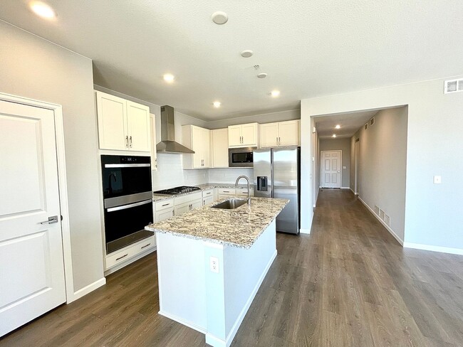 Building Photo - Incredible 3 bed/2 bath home in Fort Collins!