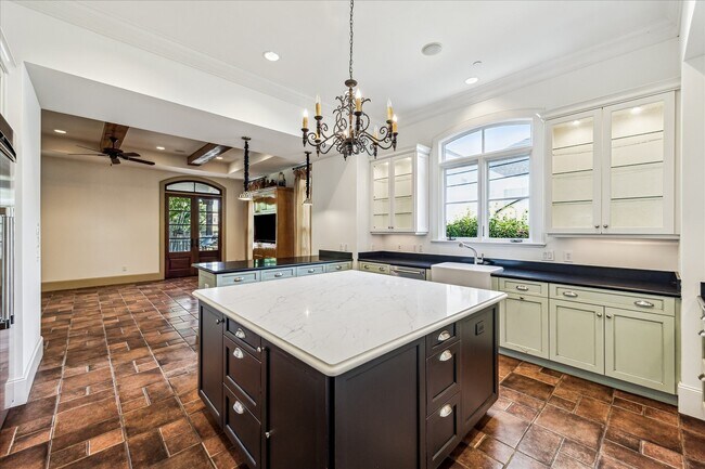 Building Photo - 4800 Palm St