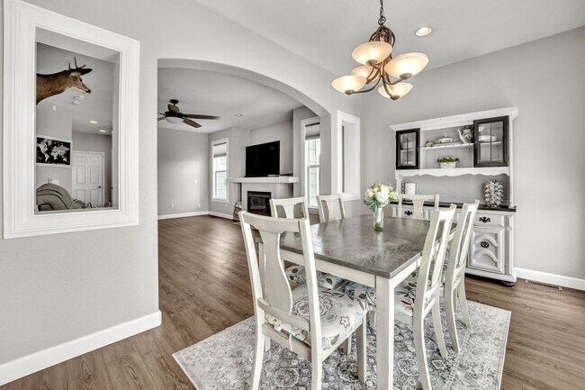 Building Photo - 9811 Carrington Dr
